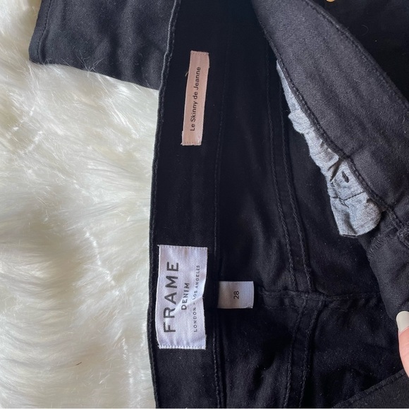 Frame Le Skinny De Jeanne with Distress Detail #282 - Picture 2 of 4